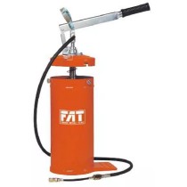 POMPE A GRAISSE COMPLETE 8 KG